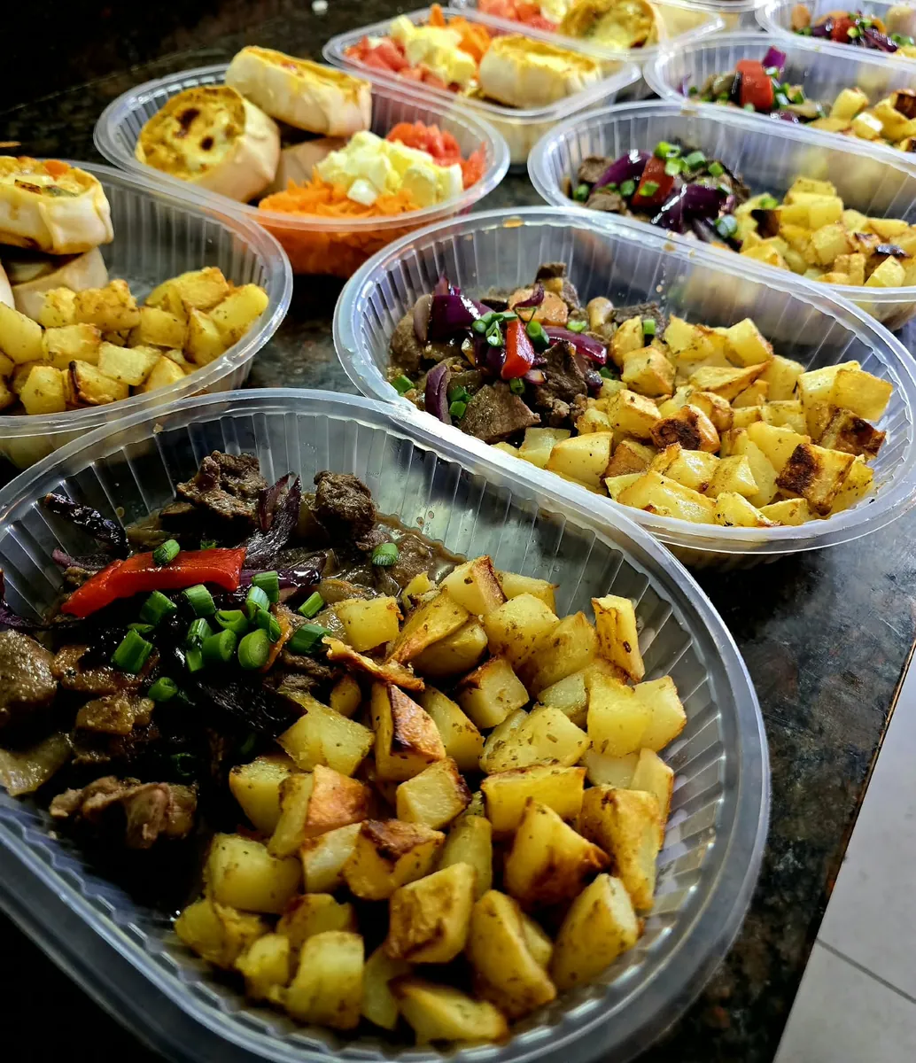 Cuadril al champignon con papas al provenzal